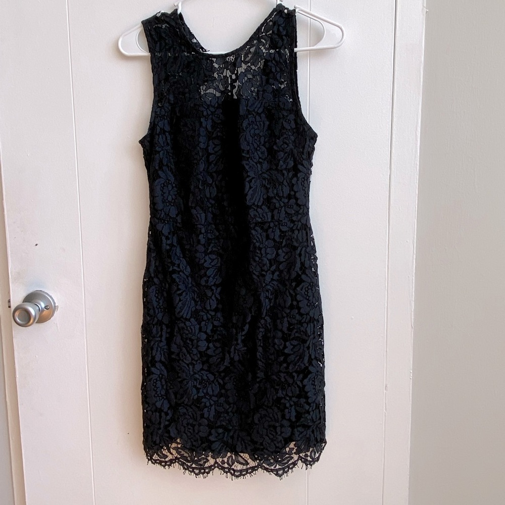 Banana Republic Lace petite shift dress
